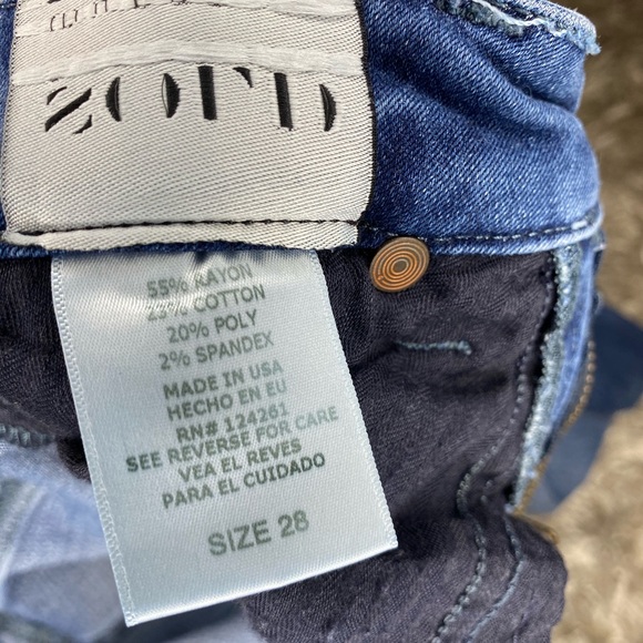 SOLD Design Lab Jeans - Picture 5 of 5